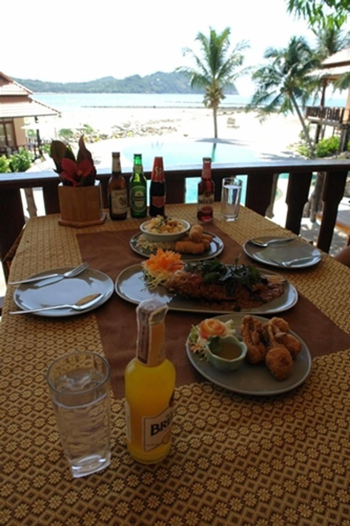 Buritara Resort, Phangan Island Чалоклум Екстериор снимка