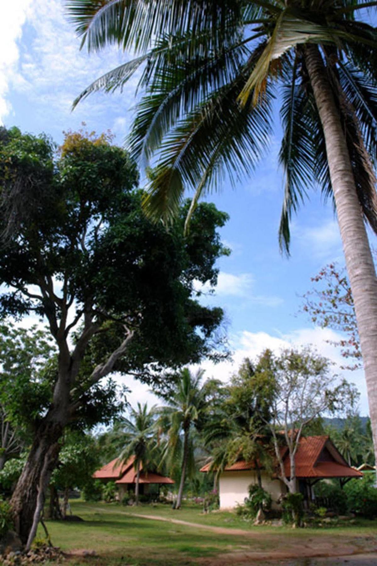 Buritara Resort, Phangan Island Чалоклум Екстериор снимка