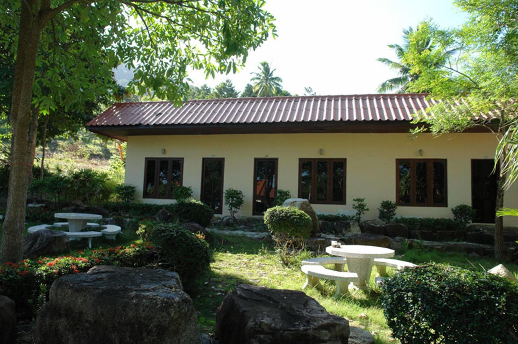 Buritara Resort, Phangan Island Чалоклум Екстериор снимка