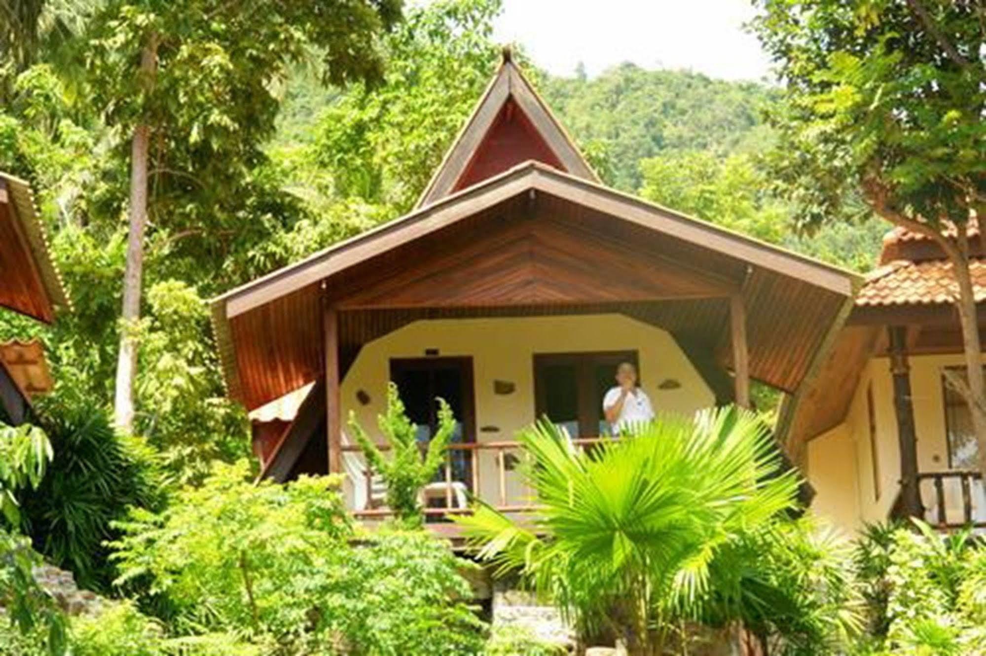 Buritara Resort, Phangan Island Чалоклум Екстериор снимка